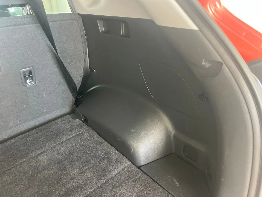 Used 2017 Sunset Hyundai SE image 41