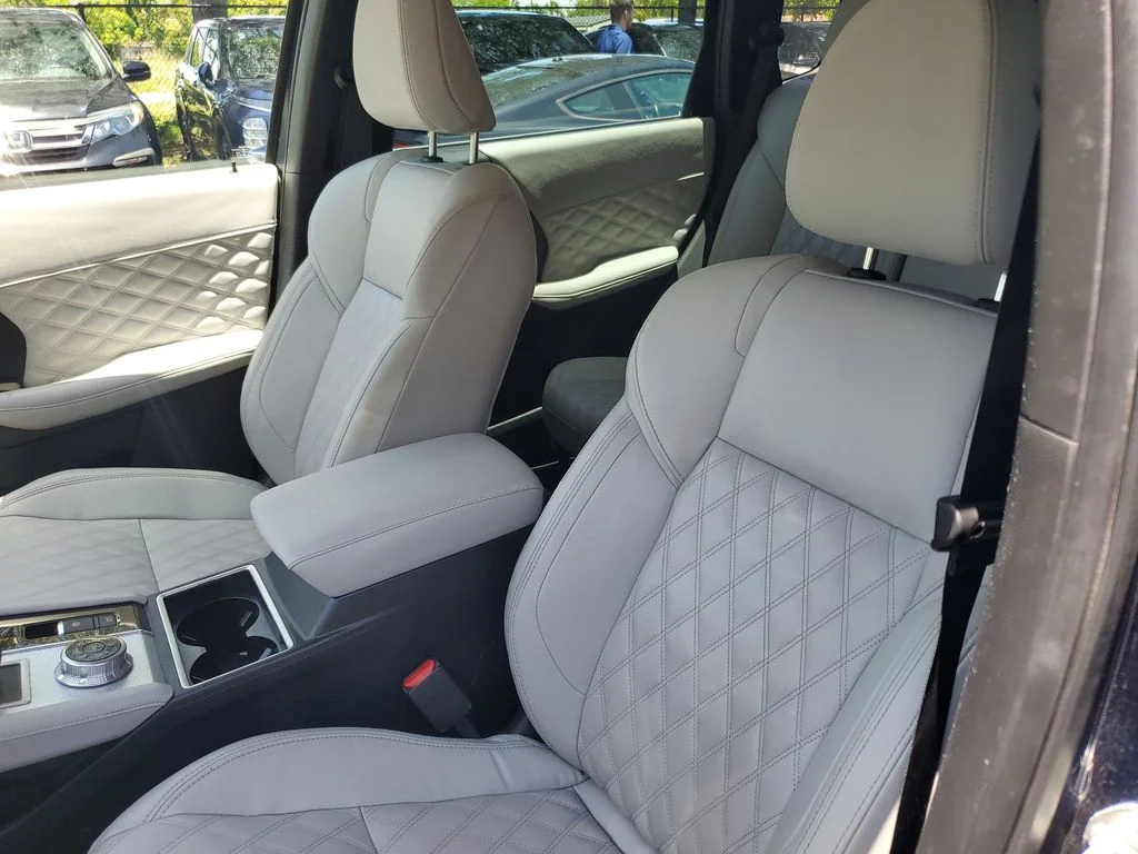 Used 2022  Mitsubishi SEL image 20