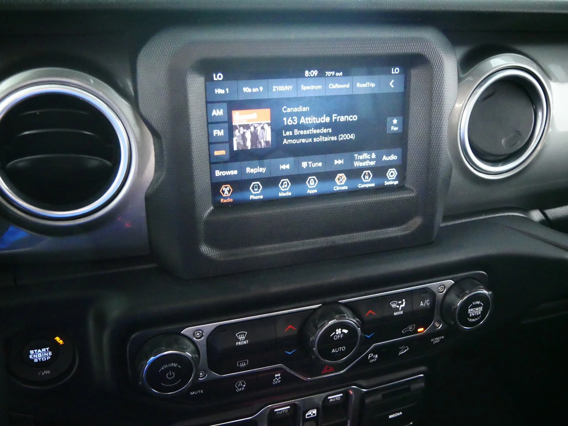 Used 2019 Black Clearcoat Jeep Sahara image 22