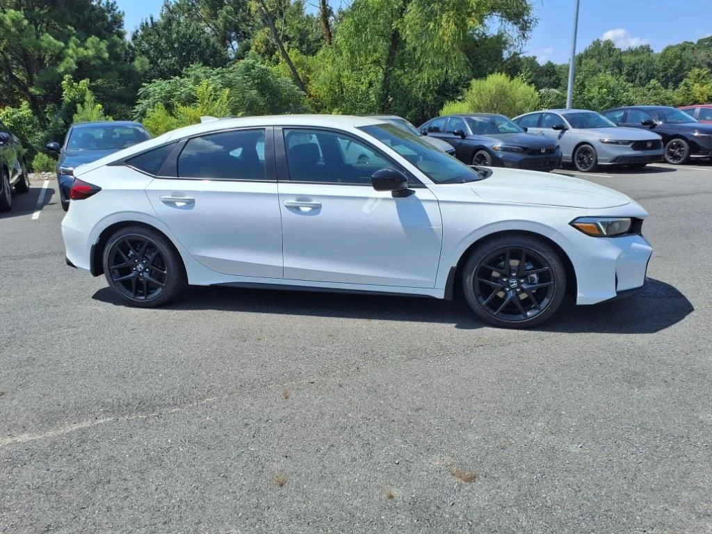 2025 Honda Civic Hatchback Sport - Photo 2