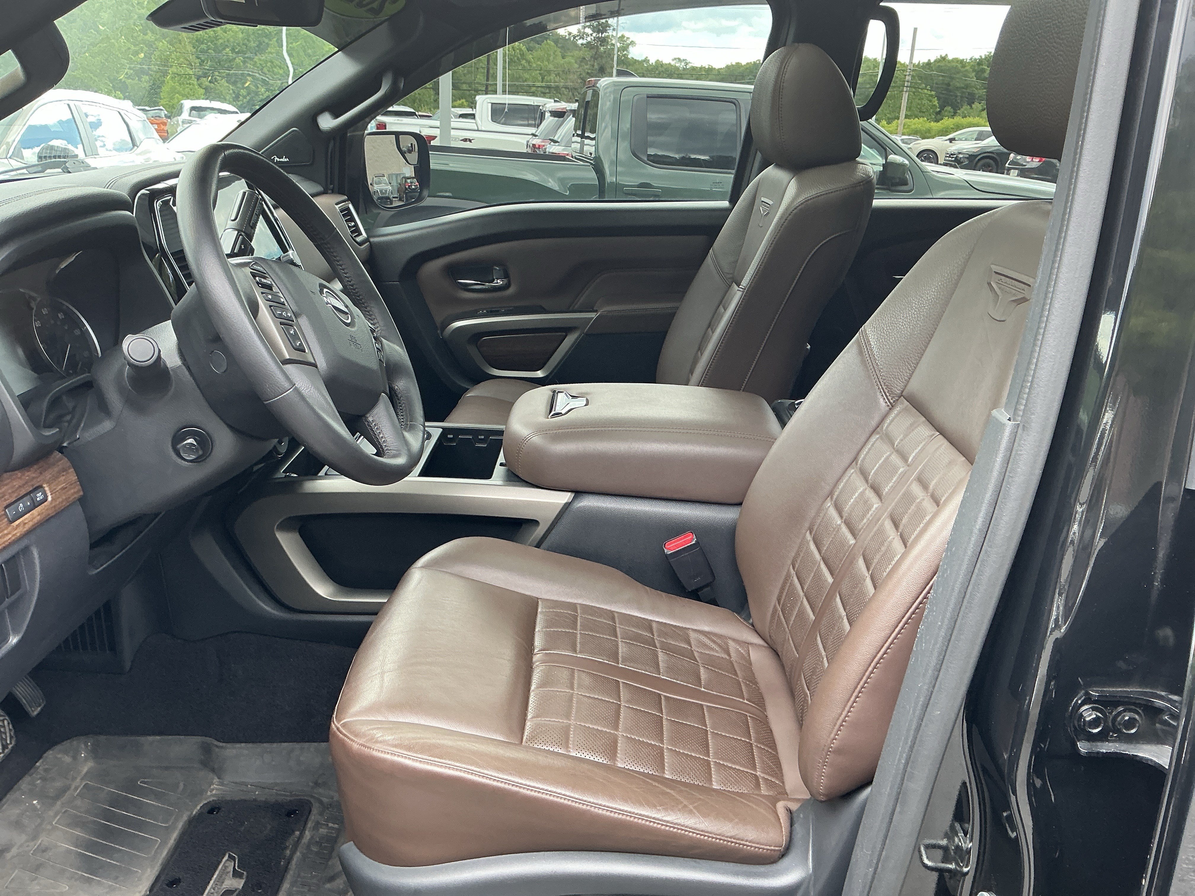 Used 2023 Super Black Nissan Platinum Reserve image 10