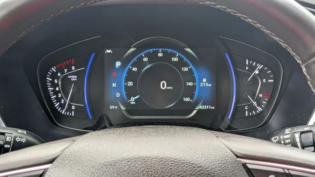 Used 2020 Silver Hyundai SEL image 13