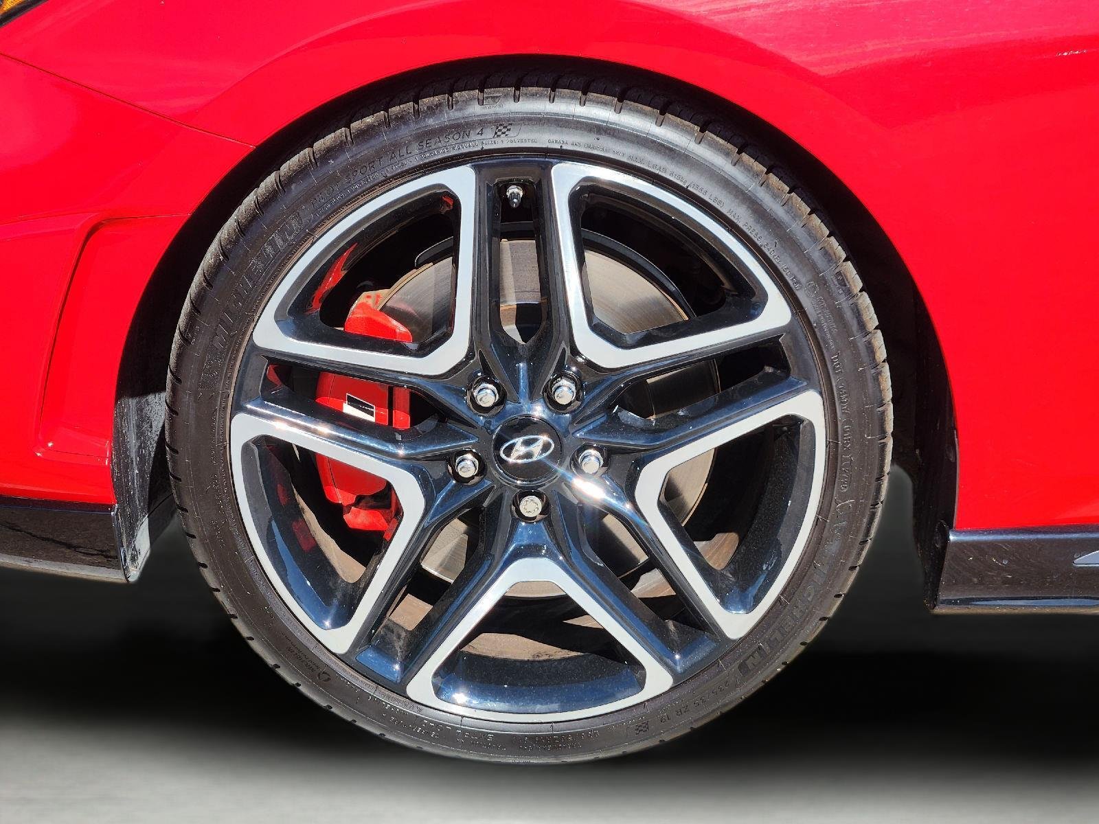 Used 2021 Racing Red Hyundai Base image 9