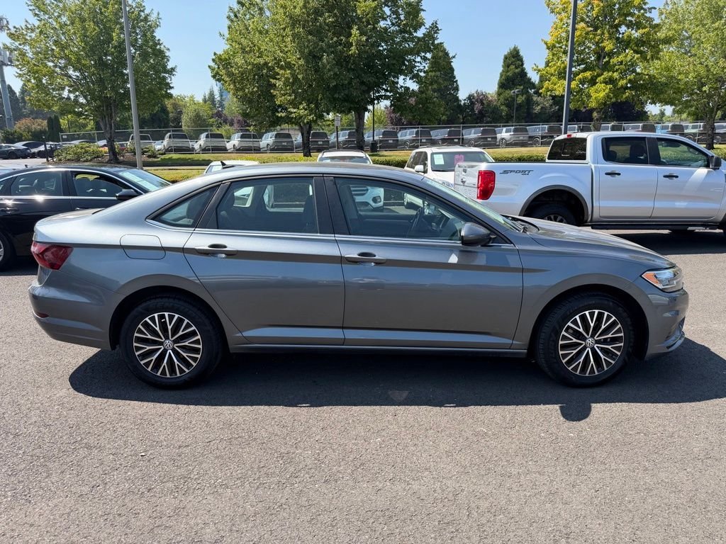 Used 2021 Platinum Gray Metallic Volkswagen 1.4T S image 9