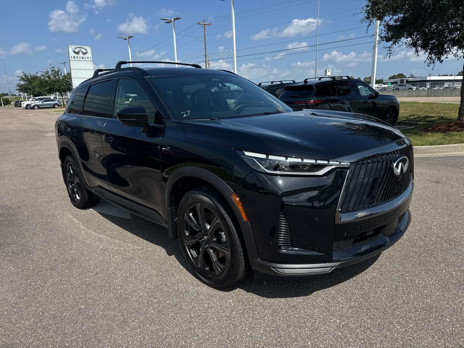 New 2027 MINERAL BLACK INFINITI Autograph AWD image 3