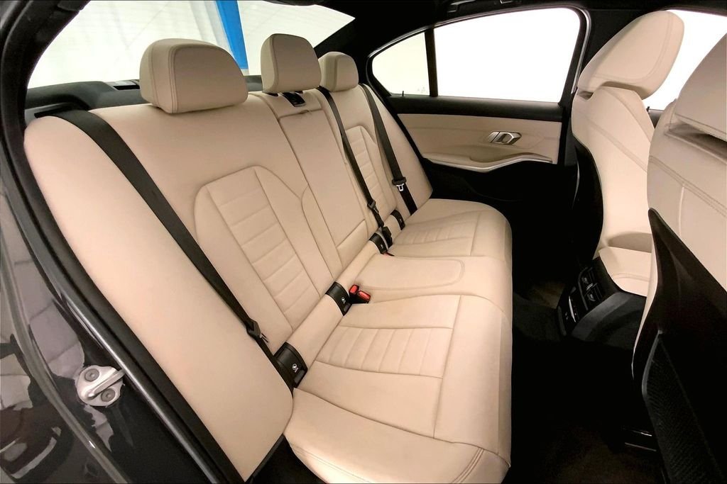Certified Used 2023 Dravit Grey Metallic BMW  image 15