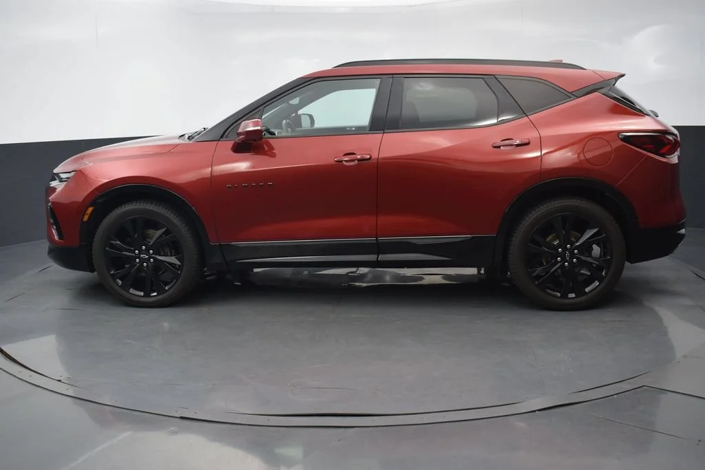 Used 2019 CAJUN RED TINTCOAT Chevrolet RS image 2