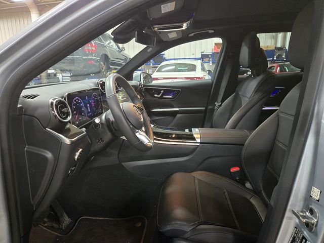 Used 2026  Mercedes-Benz GLC 300 image 5