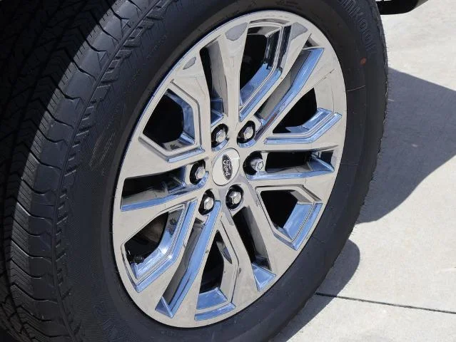 New 2026 Agate Black Metallic Ford Lariat® image 39