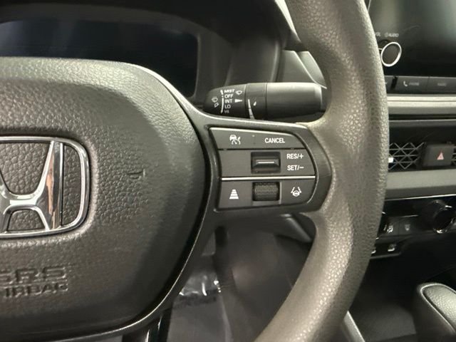 Certified Used 2025 Solar Silver Metallic Honda SE image 29
