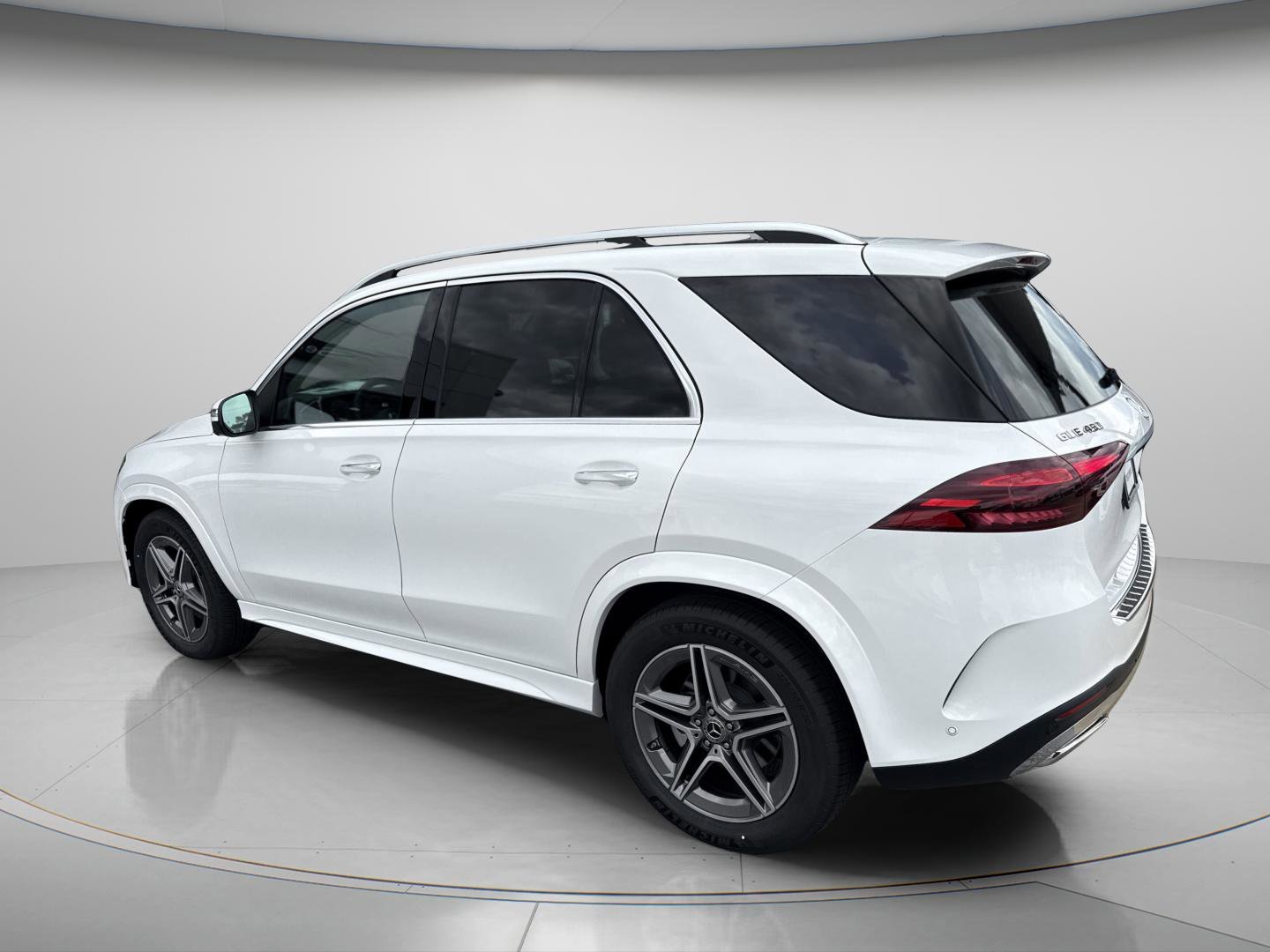 Certified Used 2026 Polar White Mercedes-Benz GLE 450 image 3