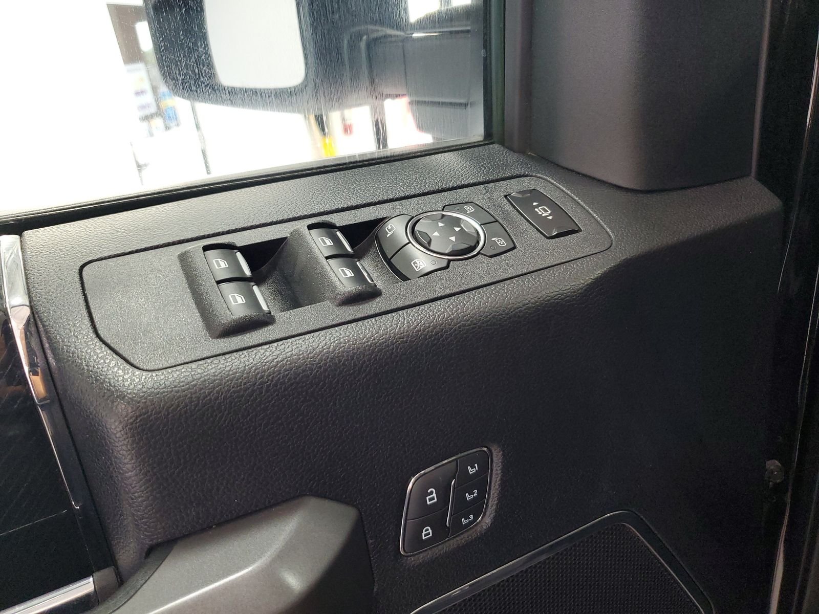Used 2020 Black Ford Platinum image 13