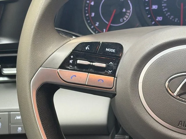 Used 2021 Portofino Gray Hyundai SE image 18
