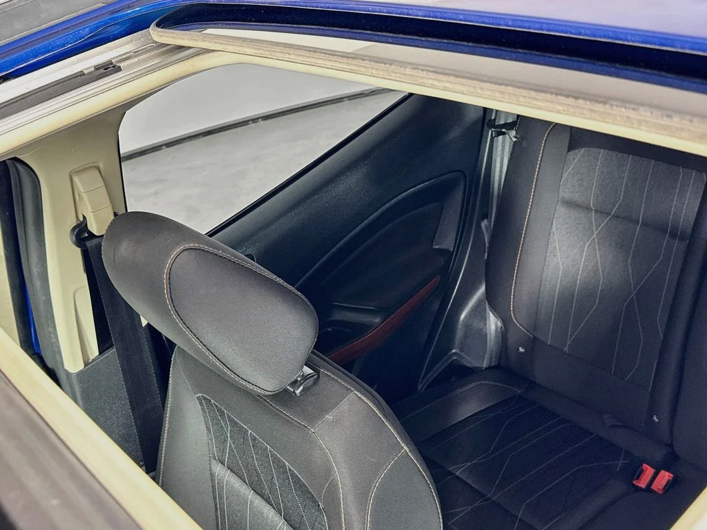 Used 2021 Lightning Blue Metallic Ford SE image 27