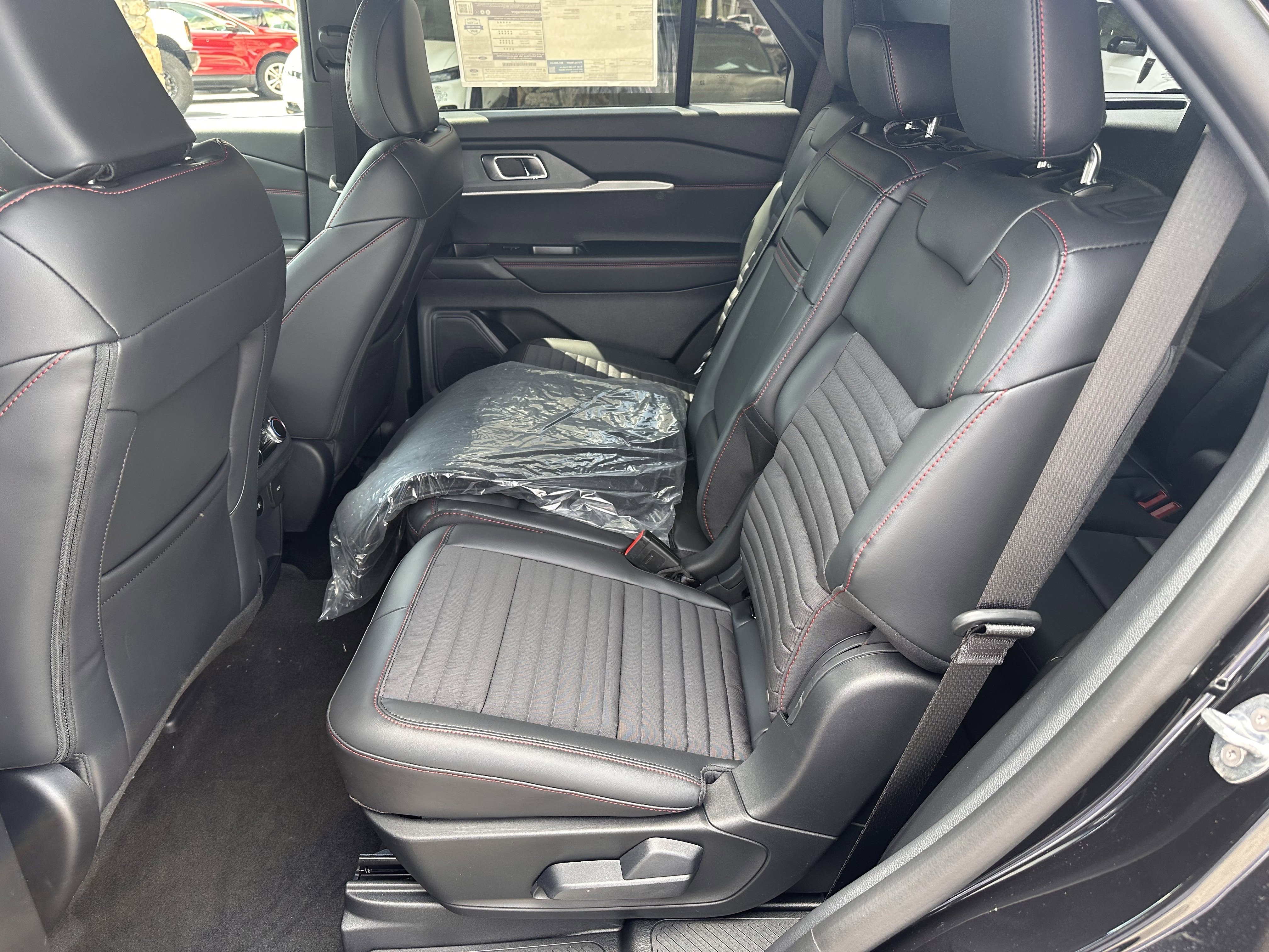 New 2026 Agate Black Metallic Ford ST-Line image 12