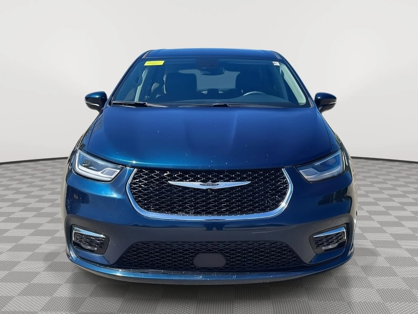Used 2023 Fathom Blue Pearlcoat Chrysler Touring L image 2