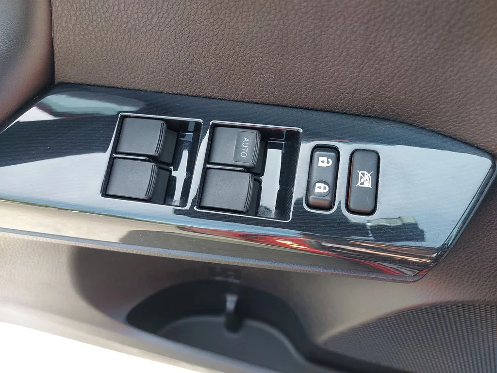 Used 2016 Red Toyota SE image 28