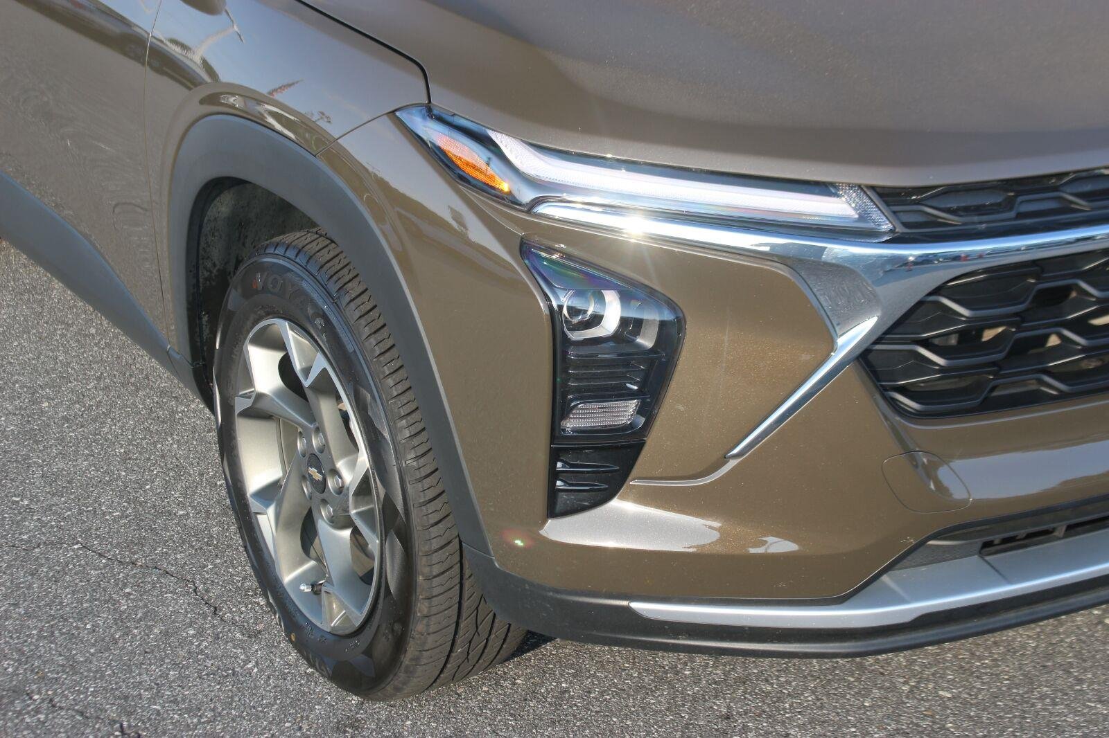 Used 2024 Harvest Bronze Metallic Chevrolet LT image 9