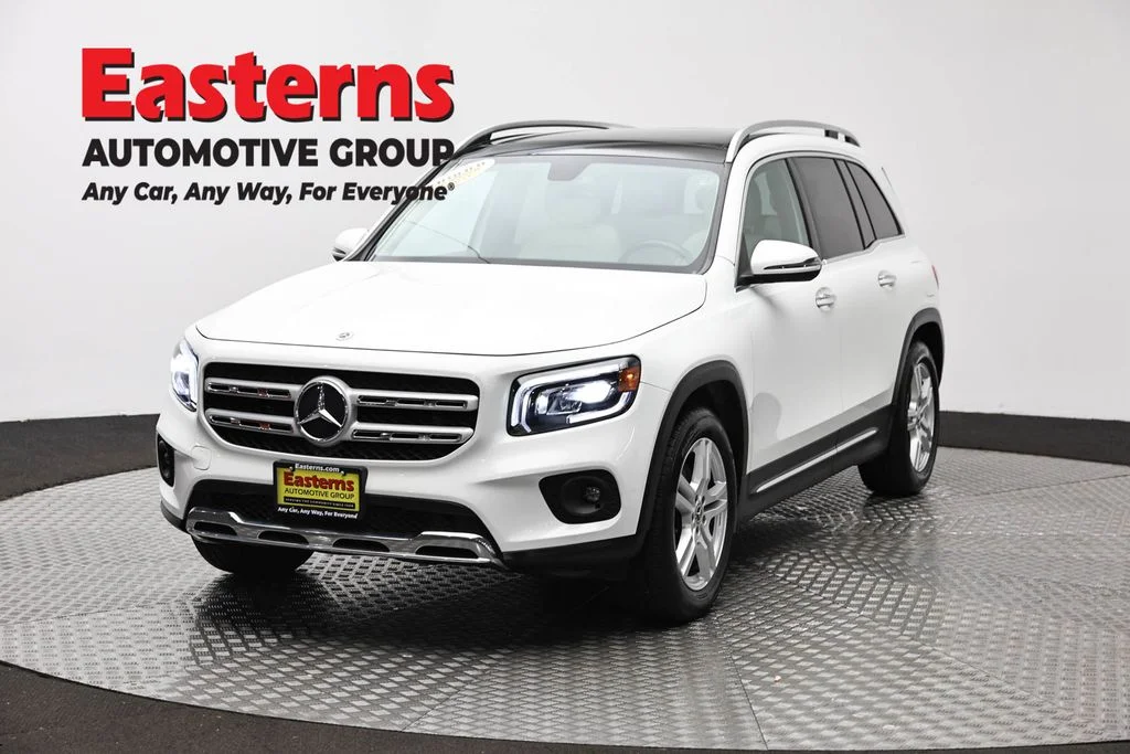 Used 2021 White Mercedes-Benz GLB 250 image 1
