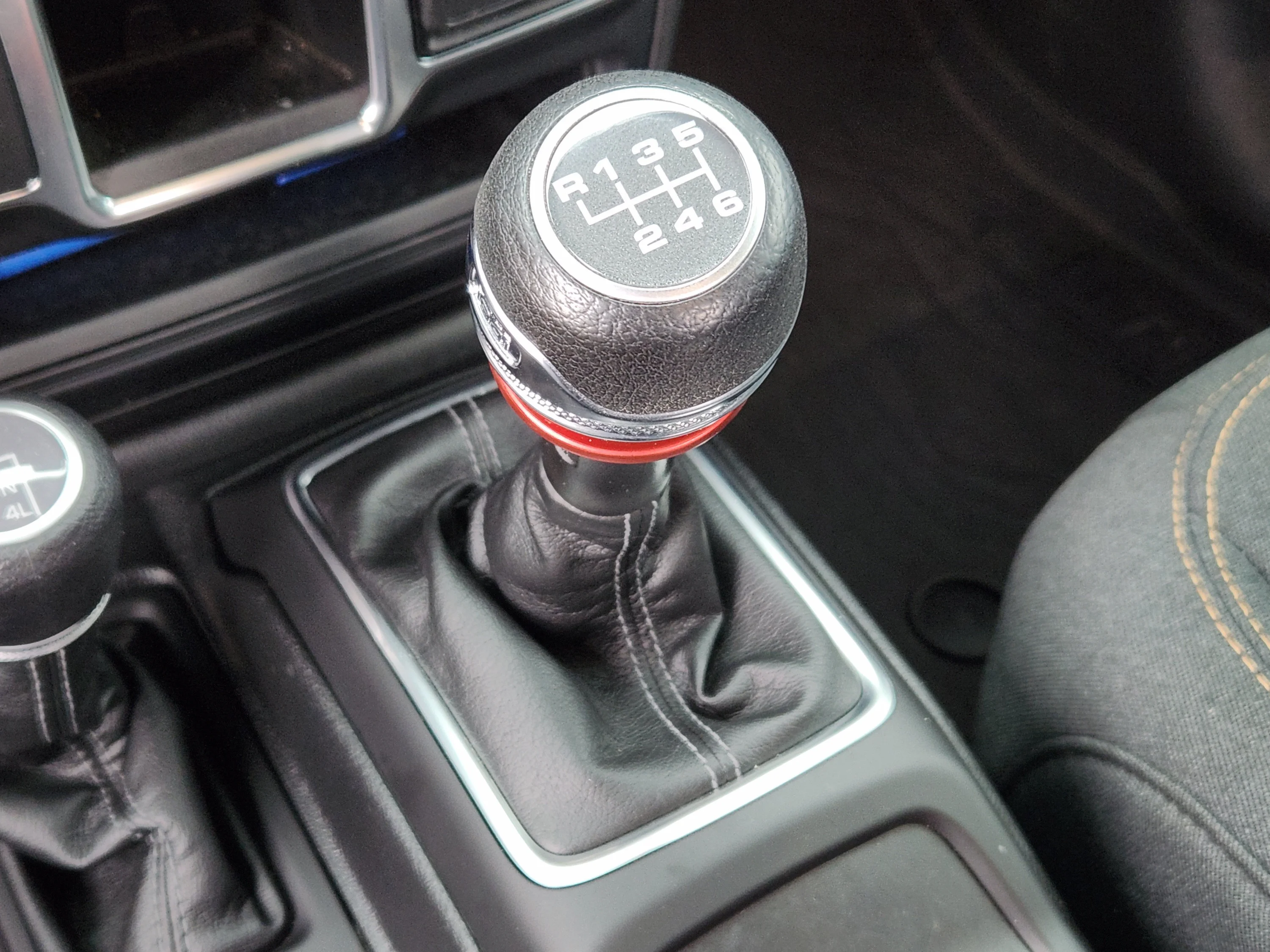 Used 2024 Anvil Clear Coat Jeep Sport image 30
