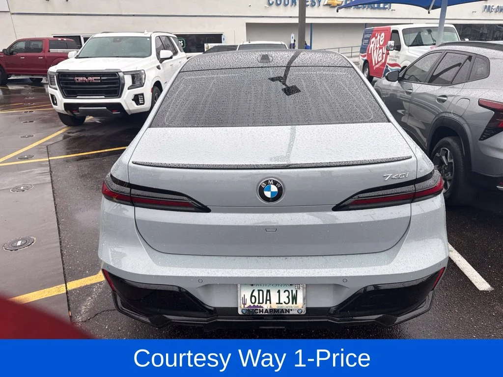 Used 2023 Gray BMW 740i image 4