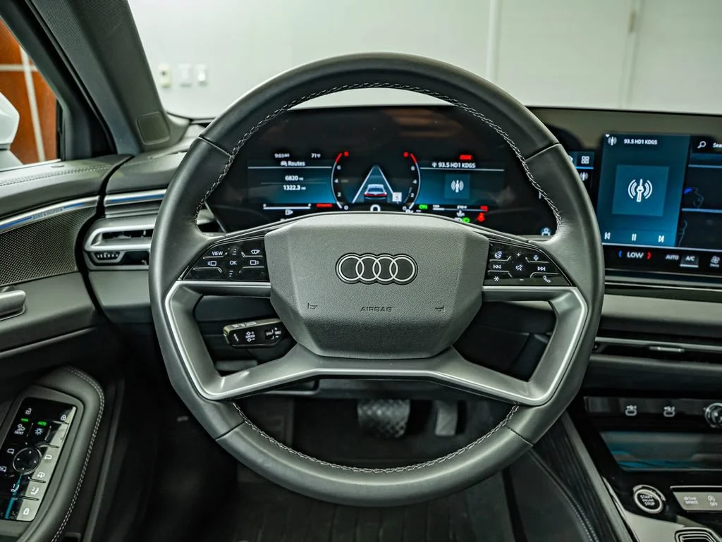 Used 2025 Glacier White Audi 2.0T Premium Plus image 22