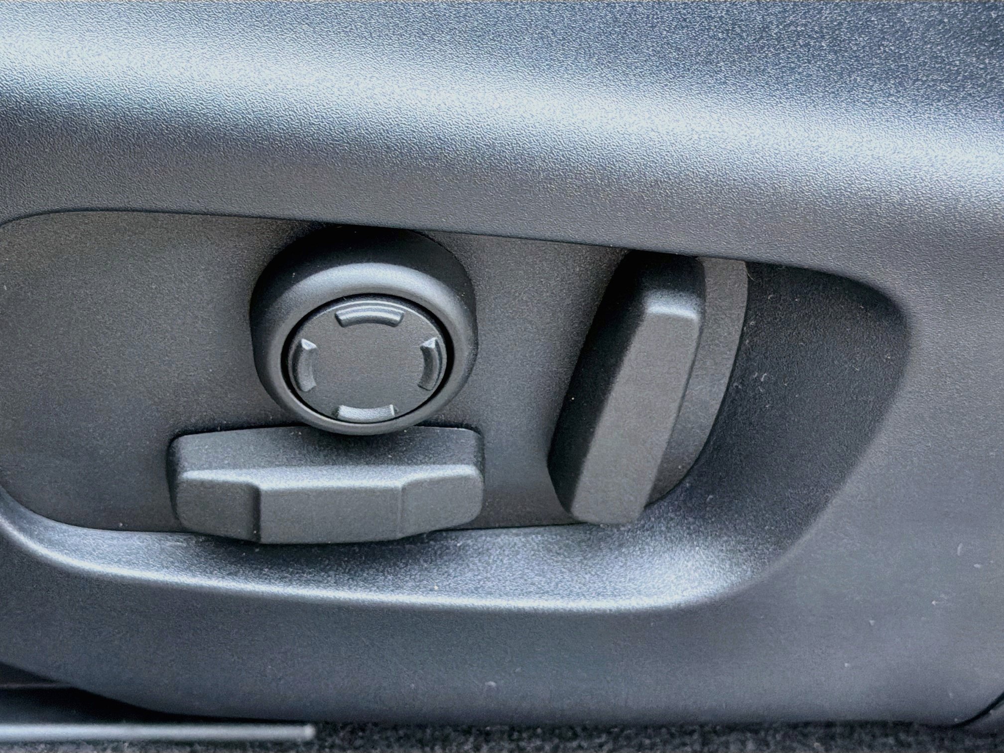 New 2026 Santorini Black LAND ROVER  image 24