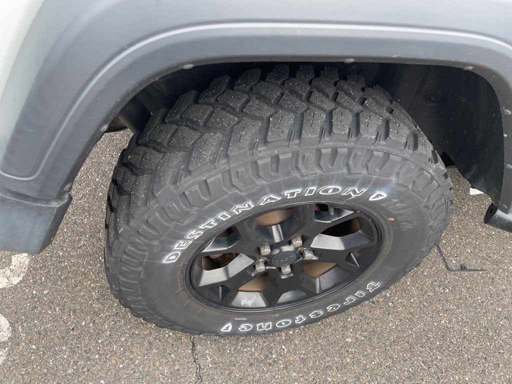 Used 2020 Bright White Clearcoat Jeep Unlimited Sport image 4