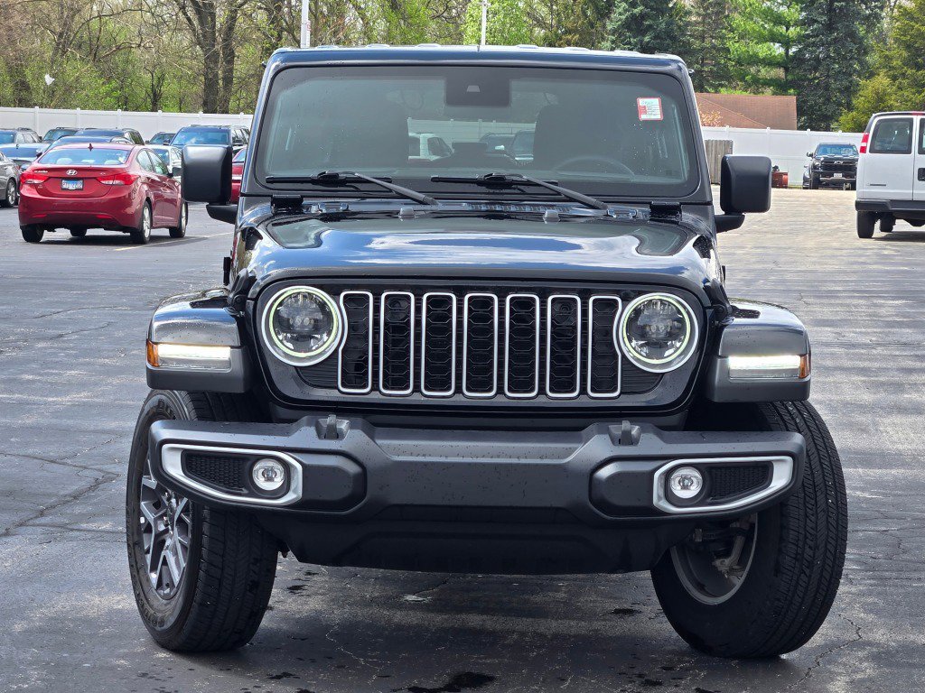 2025 Jeep Wrangler 4-Door Sahara - Photo 3