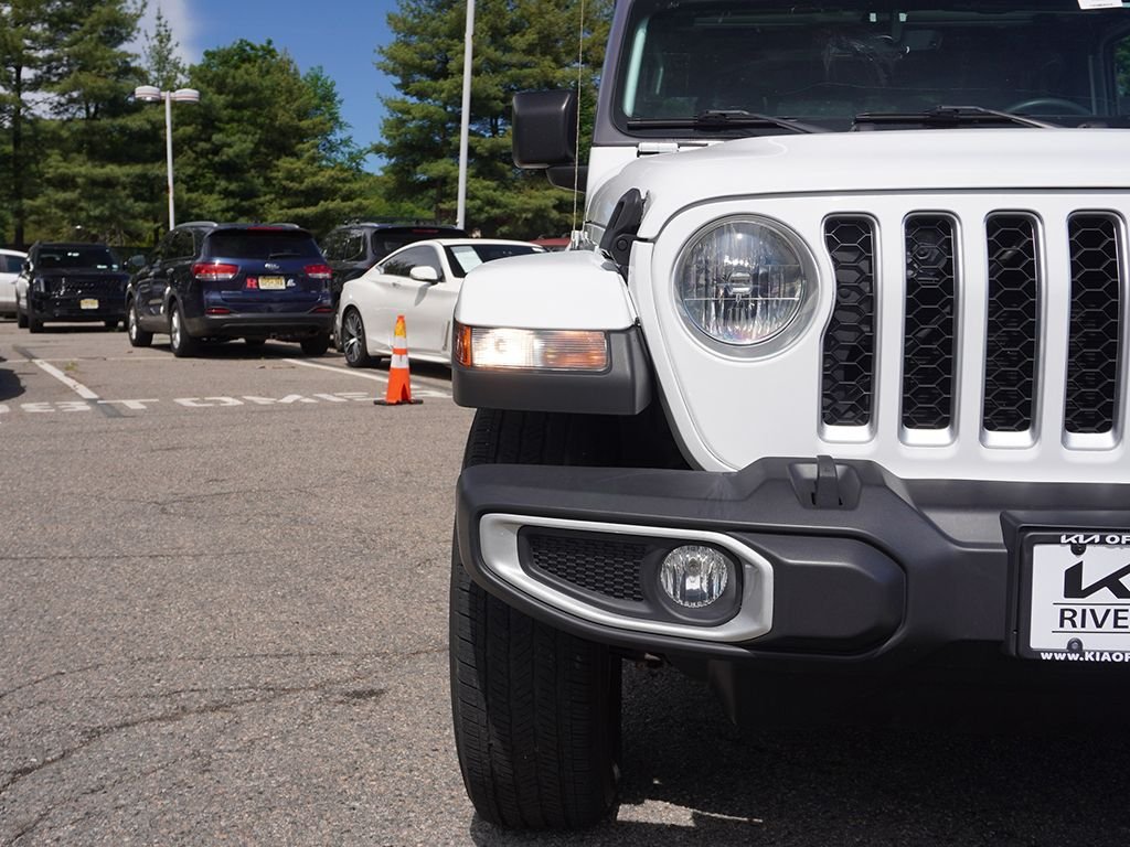 Used 2023 White Jeep Overland image 10