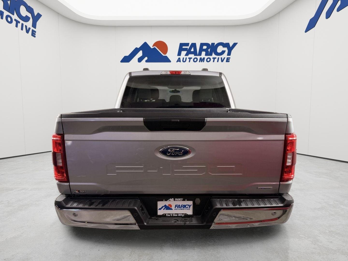 Used 2023 Iconic Silver Ford XLT image 4