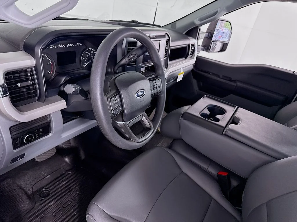New 2026 Oxford White Ford F-250® XL image 9