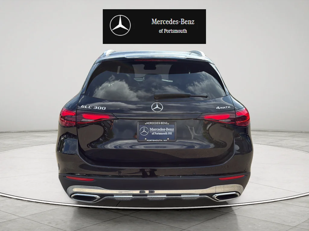 New 2026 Black Mercedes-Benz GLC 300 image 27