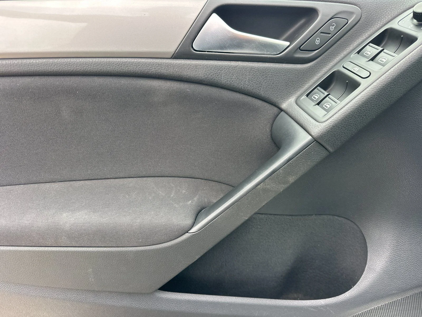 Used 2011 White Volkswagen TDI image 10