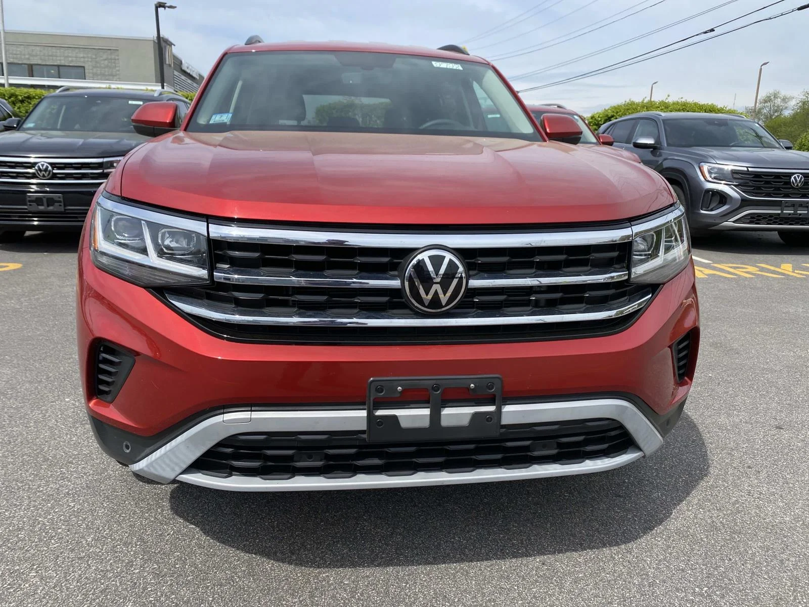 Certified Used 2023 Aurora Red Metallic Volkswagen 3.6L V6 SE w/Technology 4MOTION image 11