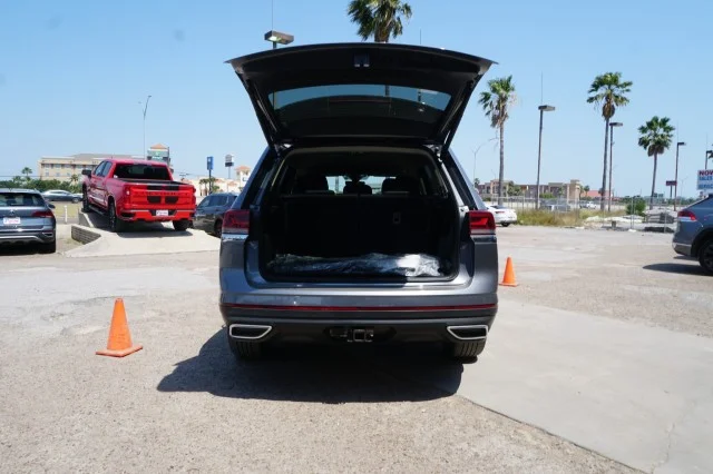 2024 Volkswagen Atlas SE w/Tech - Photo 7