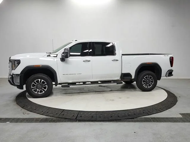 Used 2025 Summit White GMC SLT image 4