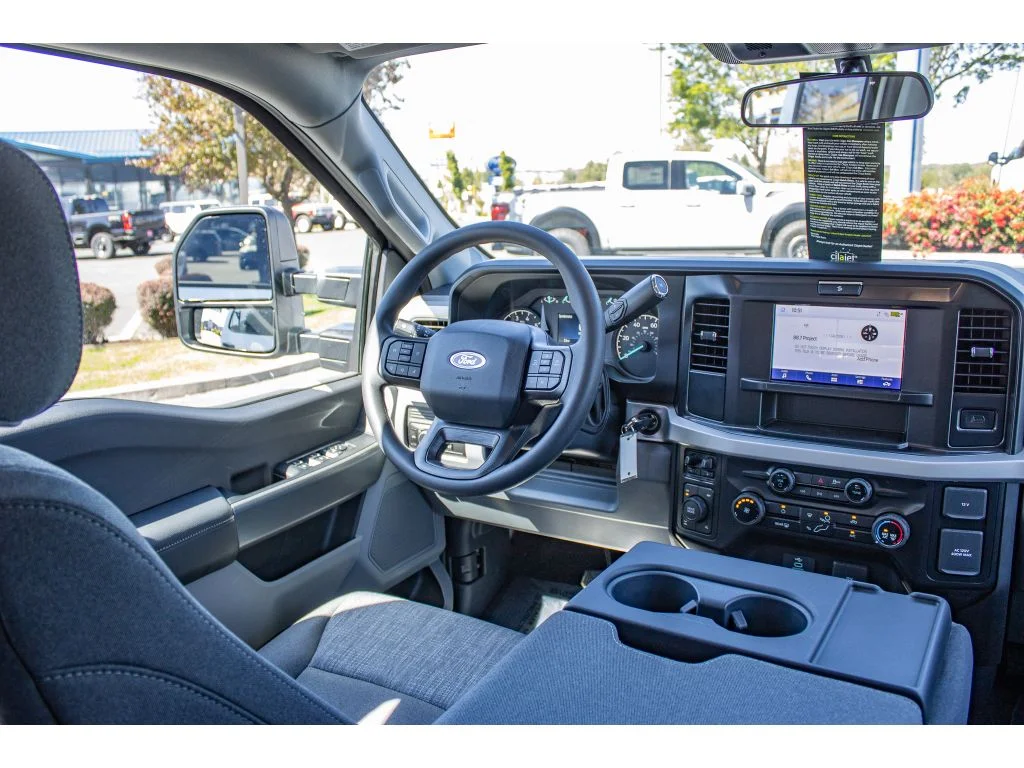 New 2026 OXFORD WHITE Ford XLT image 22