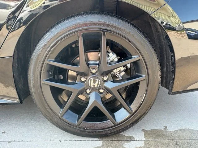 Used 2022  Honda Si image 9