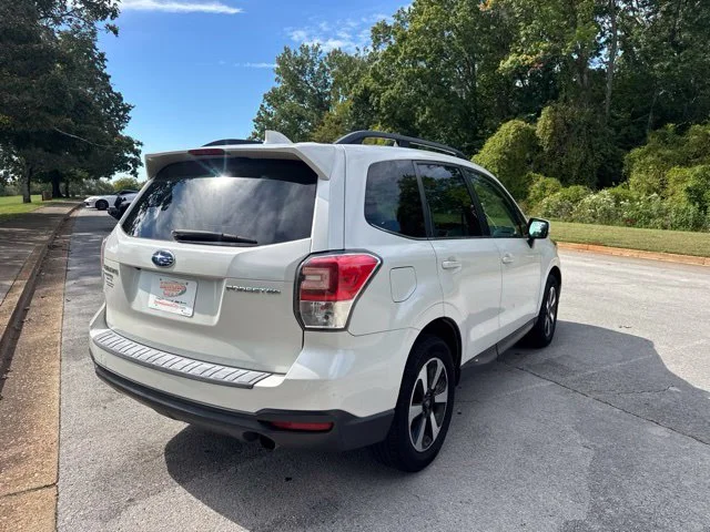 Used 2018 White Subaru 2.5i Limited image 7