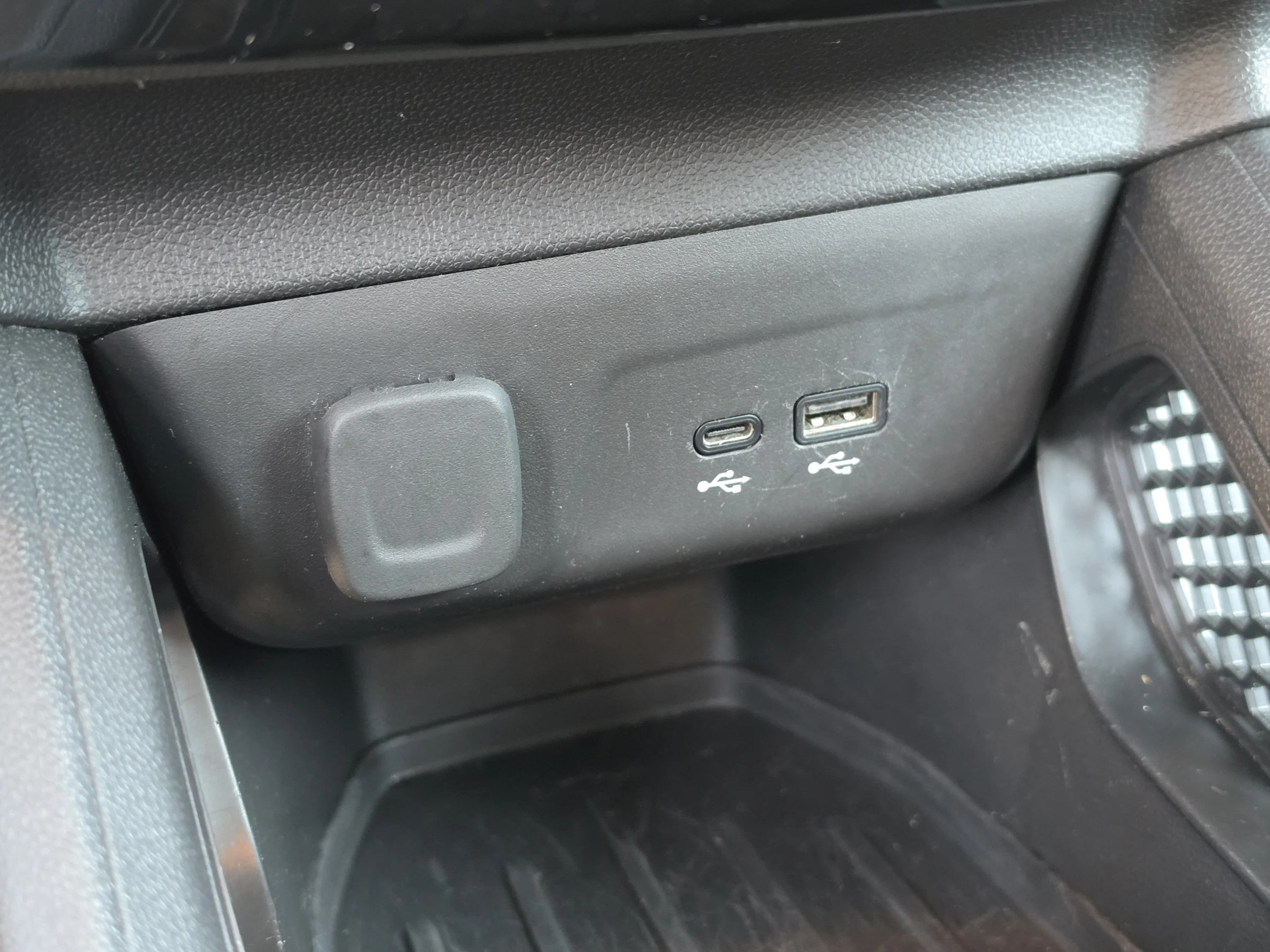 Used 2025 Summit White Chevrolet LT image 28