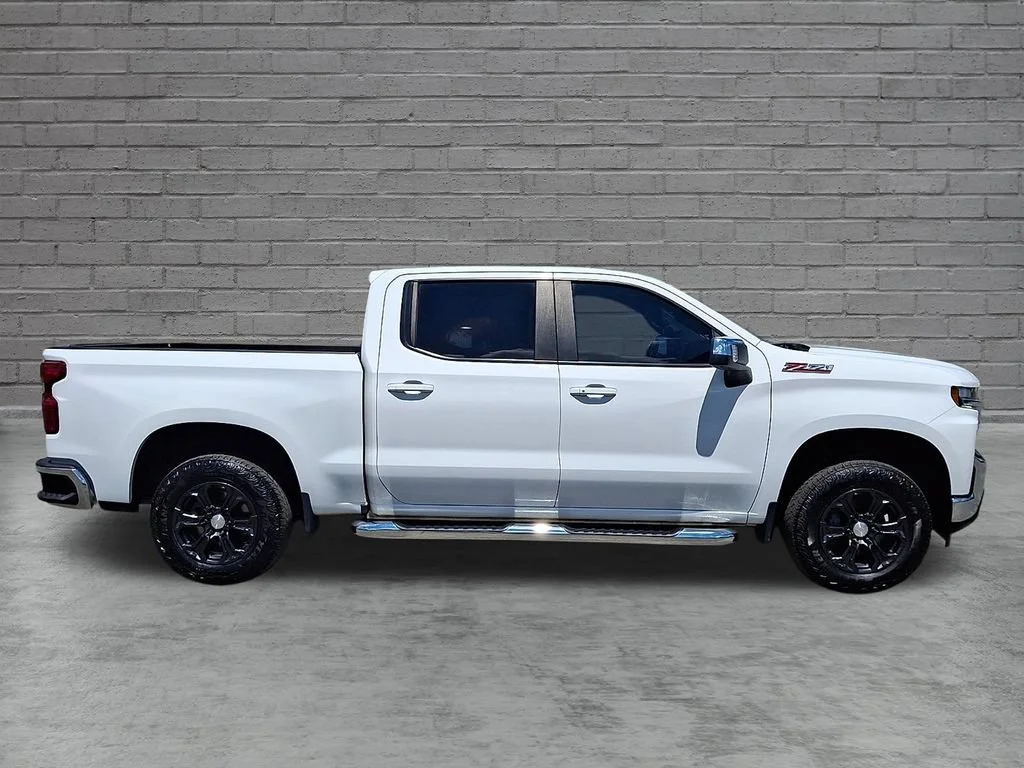 Used 2022 Summit White Chevrolet LT image 13