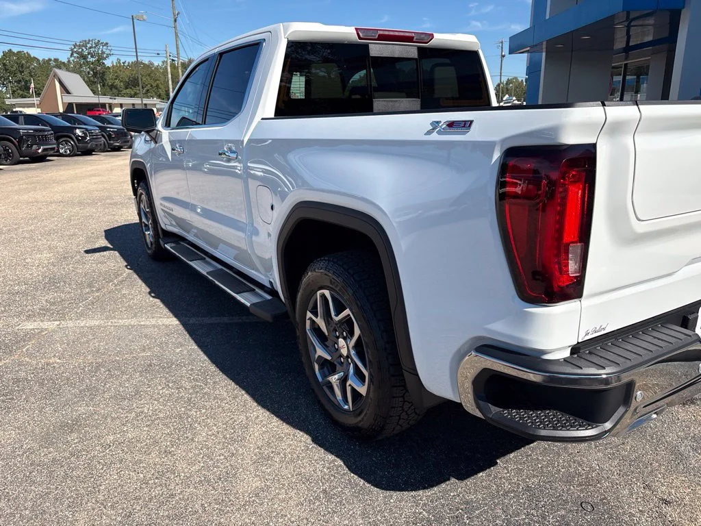 New 2026 Summit White GMC SLT image 3