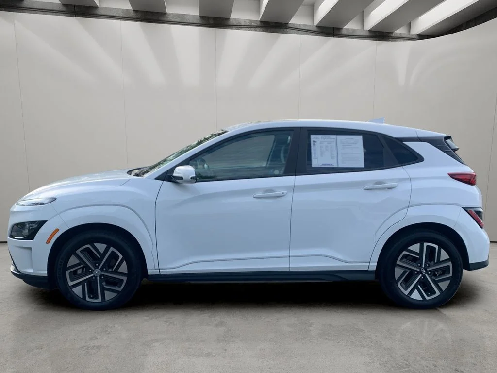 Certified Used 2023 Lunar White Hyundai SEL image 2