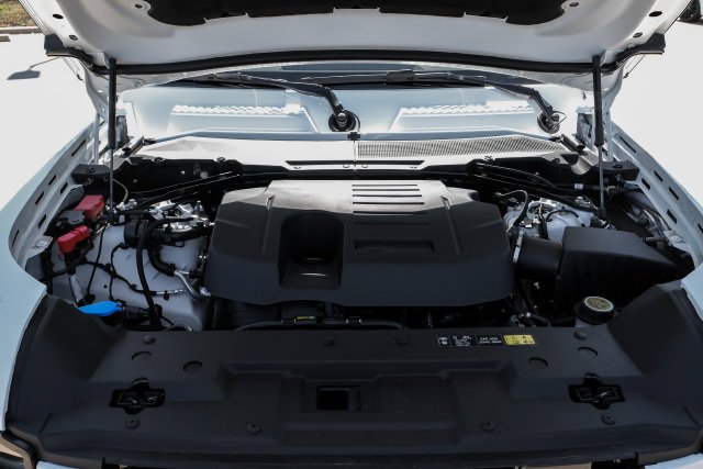 New 2026 Fuji White Land Rover X-Dynamic SE image 54
