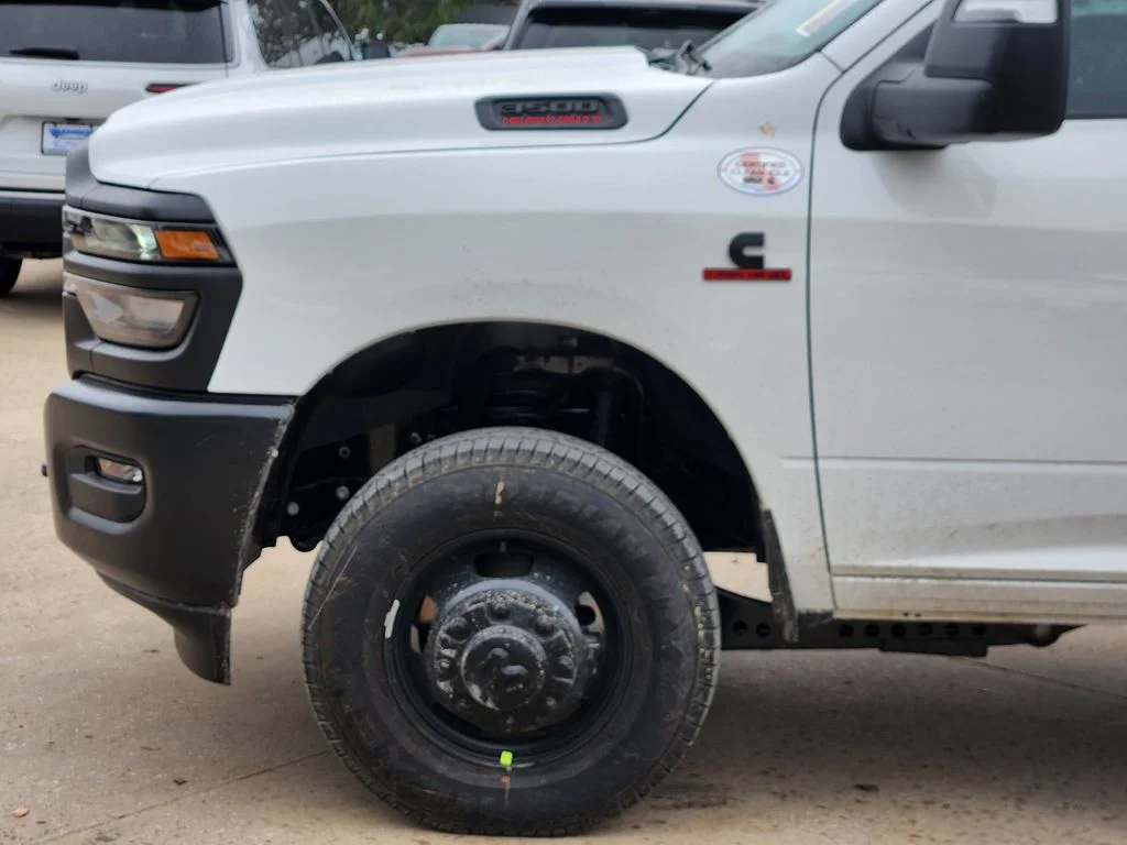 New 2026 Bright White Clearcoat RAM Tradesman image 6