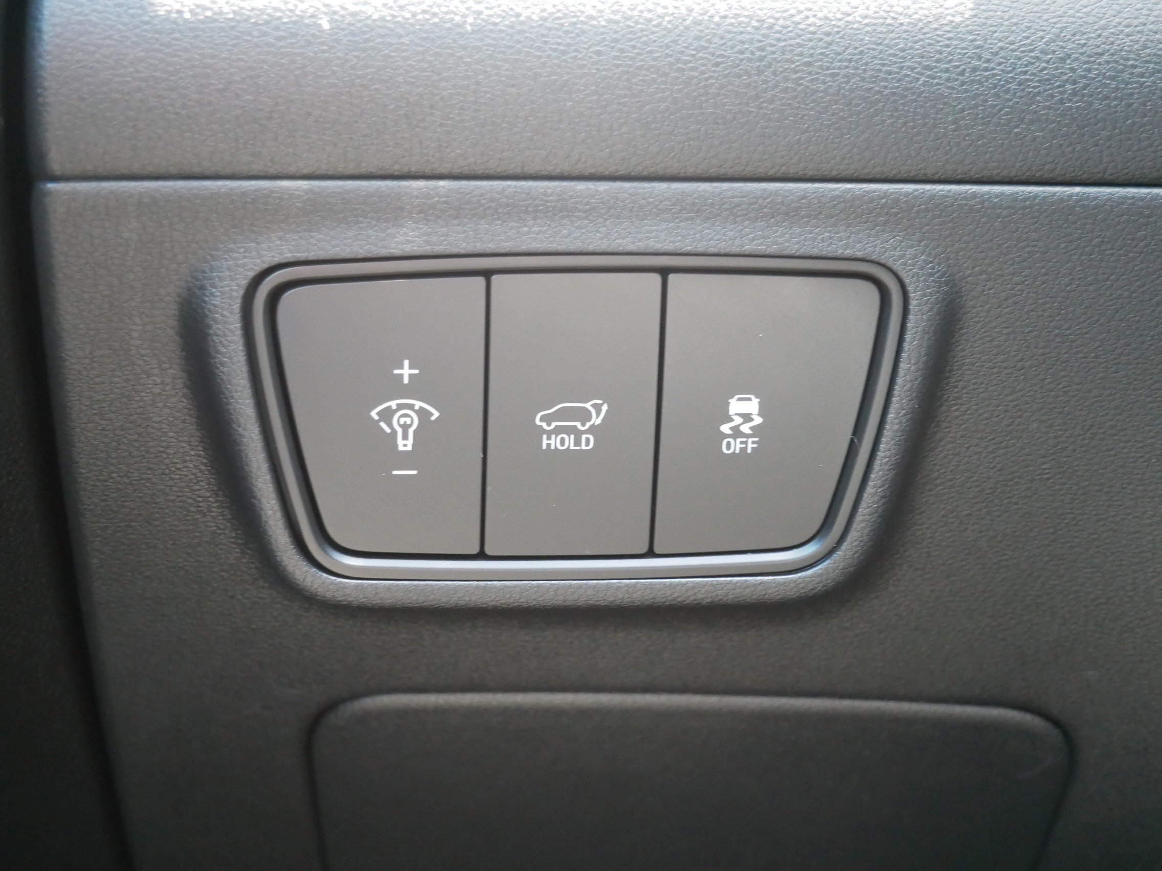 Certified Used 2023 Shimmering Silver Hyundai SEL image 27