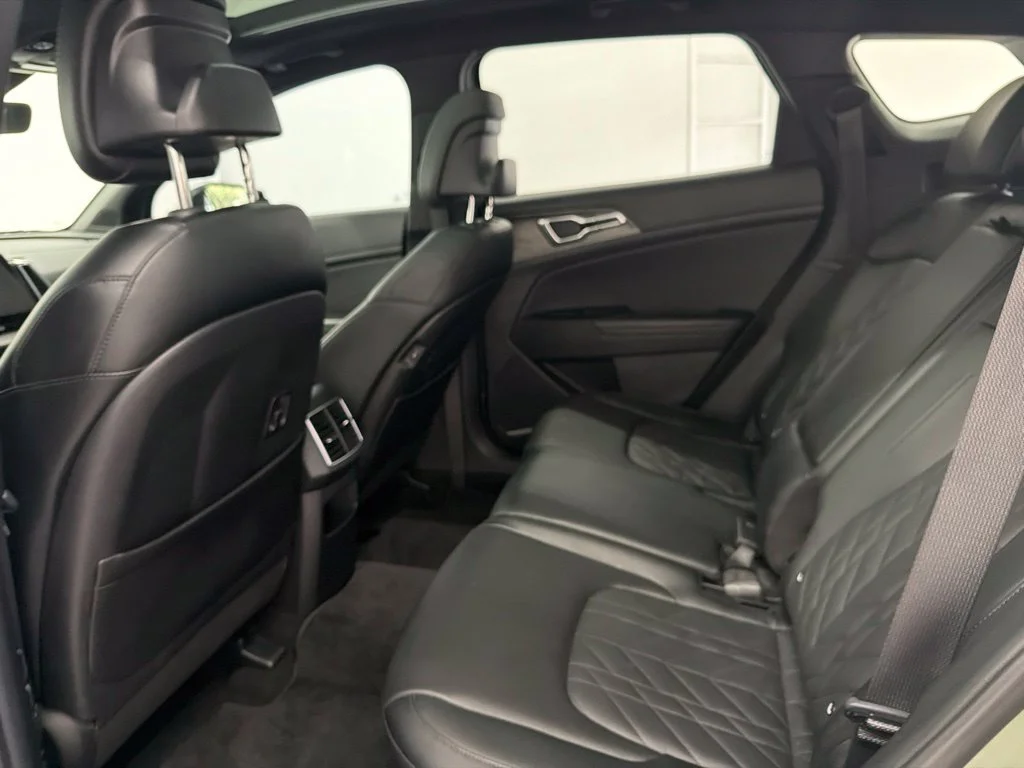 Used 2024 Green Kia X-Line image 19