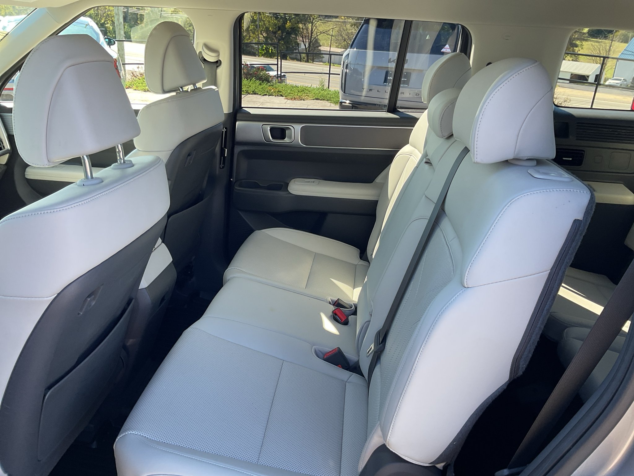 Used 2024 Shimmering Silver Hyundai SEL image 19