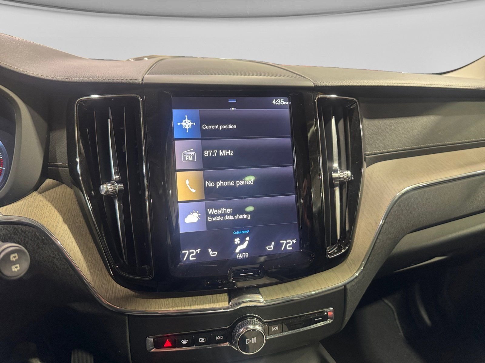 Used 2018 Black Volvo T6 Inscription image 21